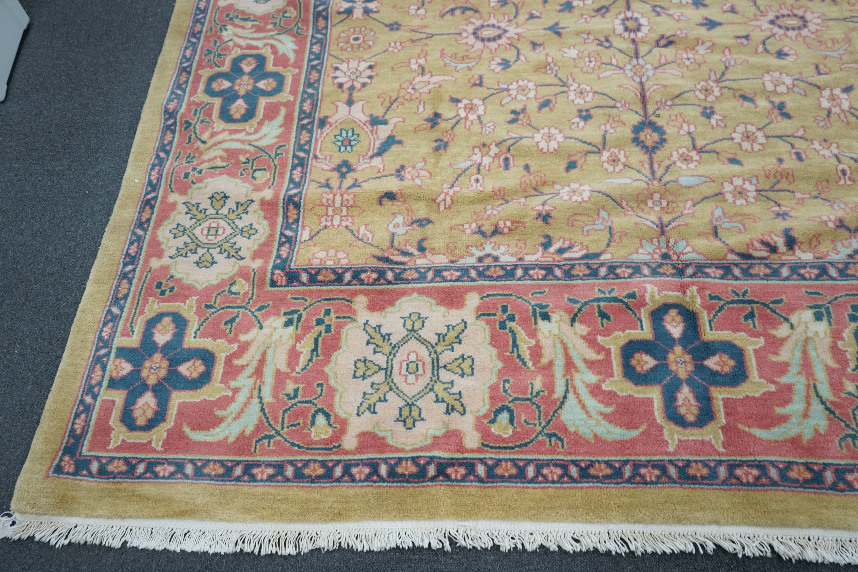 A Persian Mahal carpet, 380 x 240cm